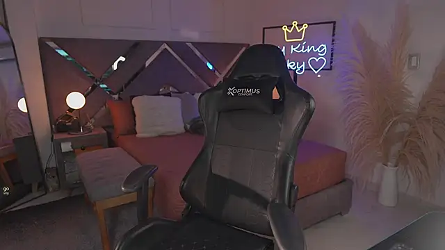 Snapshot of KateOwens chatting on November 22, 11:20 am KateOwens online show from November 22, 11:20 am