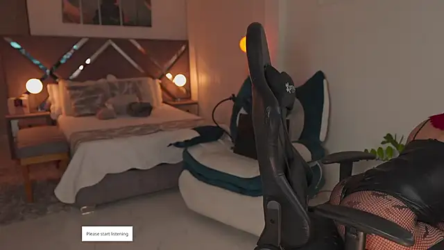 Snapshot of KateOwens chatting on October 24, 10:58 am KateOwens online show from October 24, 10:58 am