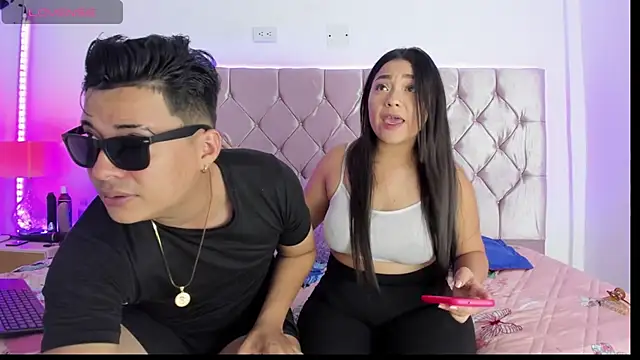 Snapshot of Harry_And_Girls chatting on March 7, 5:08 am Harry And Girls online show from March 7, 5:08 am