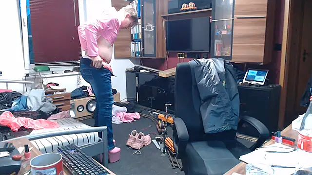 Fem-Boy40 online show from May 31, 7:36 pm