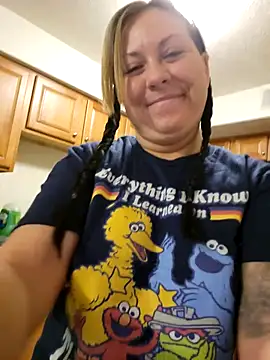 ImpressYouDaily online show from February 21, 3:14 pm