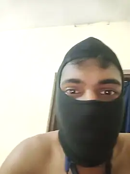 Snapshot of naughtyyboyfriend chatting on December 13, 11:33 pm naughtyyboyfriend online show from December 13, 11:33 pm