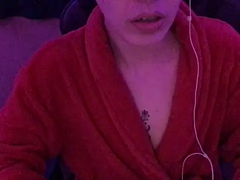 Snapshot of YumieCp chatting on March 10, 10:07 am YumieCp online show from March 10, 10:07 am