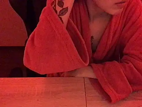 Snapshot of YumieCp chatting on March 12, 7:02 am YumieCp online show from March 12, 7:02 am