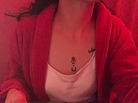 Snapshot of YumieCp chatting on March 4, 10:24 am YumieCp online show from March 4, 10:24 am