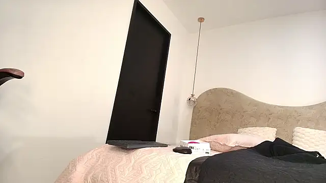 Snapshot of zzoe_ chatting on November 16, 3:11 am zzoe online show from November 16, 3:11 am