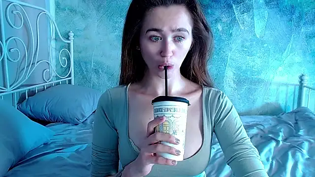 millllina online show from November 23, 2:16 pm