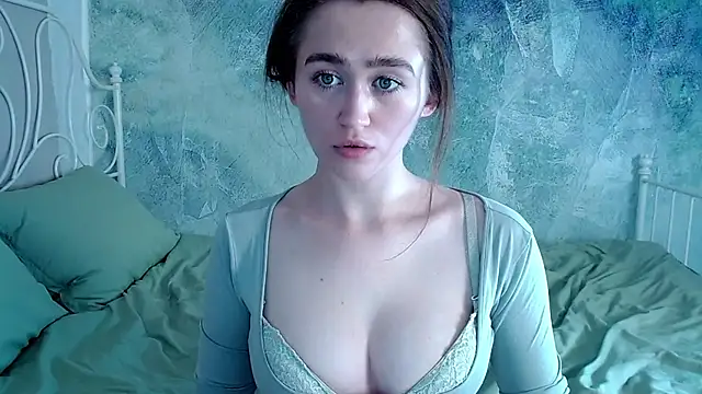 millllina online show from May 13, 10:33 am