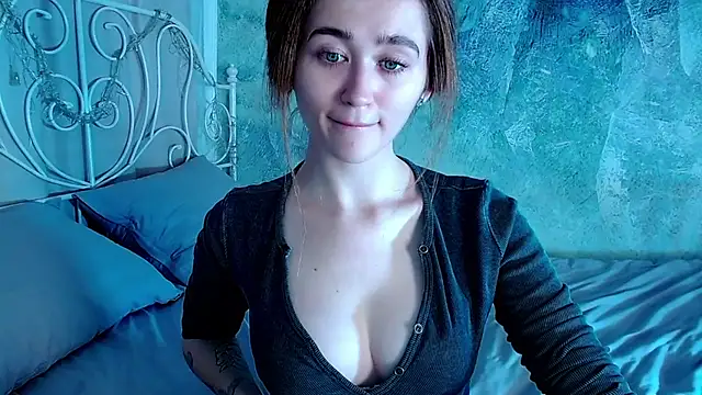 millllina online show from October 30, 1:04 am