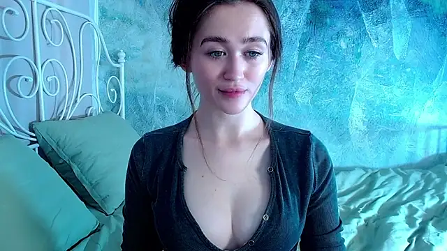 millllina online show from February 22, 9:22 am