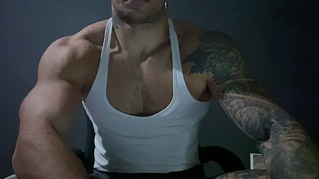 Snapshot of Mr_YourGod chatting on December 6, 5:47 am Mr YourGod online show from December 6, 5:47 am