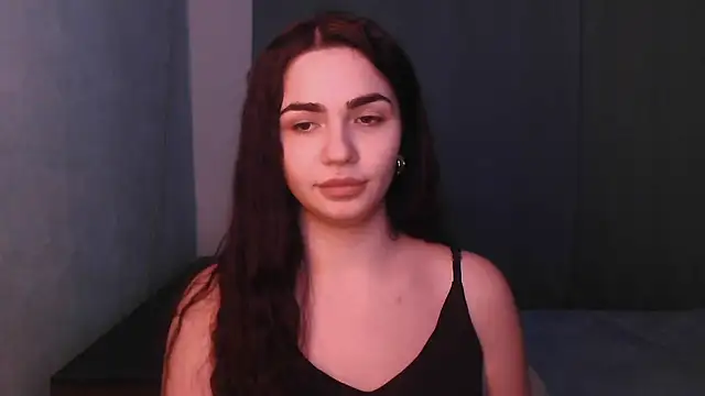 Snapshot of HannahMeid chatting on February 13, 8:24 pm HannahMeid online show from February 13, 8:24 pm