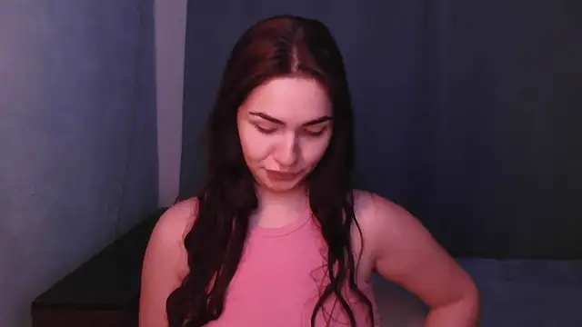 Snapshot of HannahMeid chatting on February 2, 8:41 pm HannahMeid online show from February 2, 8:41 pm