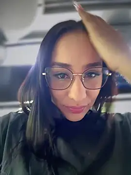 Snapshot of __IRIS__ chatting on November 8, 3:48 pm IRIS online show from November 8, 3:48 pm