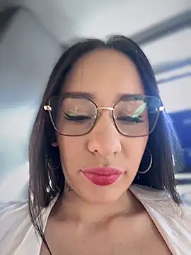 Snapshot of __IRIS__ chatting on September 9, 1:53 pm IRIS online show from September 9, 1:53 pm