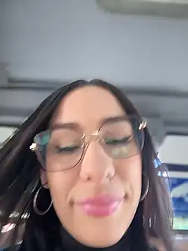 Snapshot of __IRIS__ chatting on September 25, 2:12 pm IRIS online show from September 25, 2:12 pm