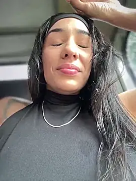Snapshot of __IRIS__ chatting on February 22, 7:58 pm IRIS online show from February 22, 7:58 pm