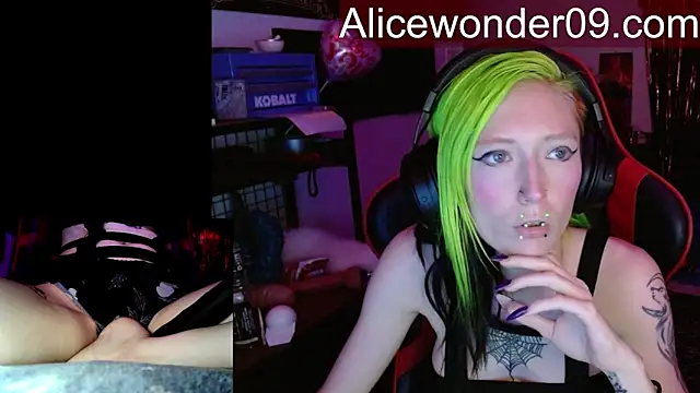 alicewonder09 online show from March 12, 3:23 am