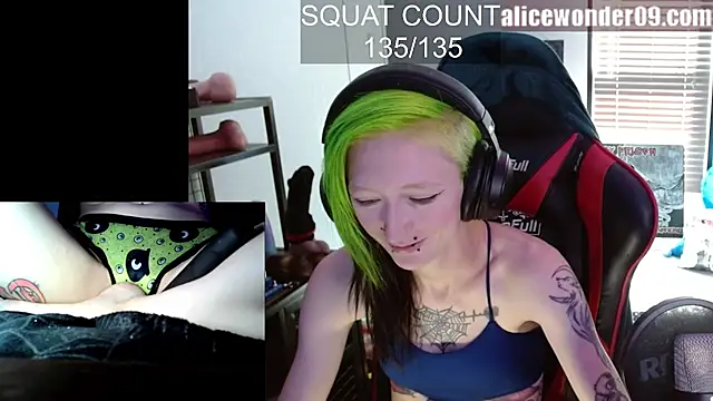 alicewonder09 online show from October 15, 5:32 pm