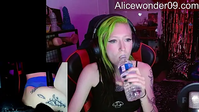 alicewonder09 online show from January 16, 5:55 am