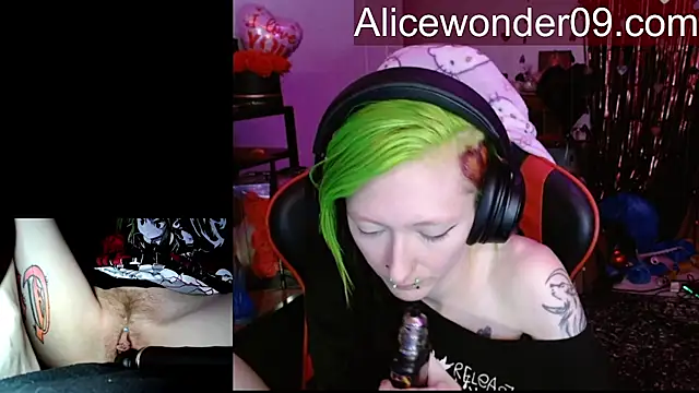 alicewonder09 online show from February 13, 6:46 am