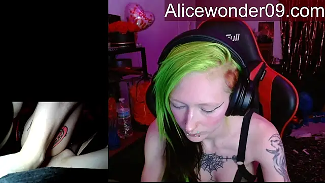 alicewonder09 online show from February 23, 4:03 am