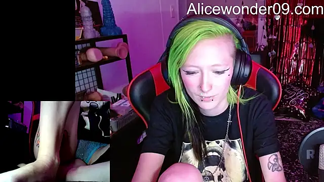 alicewonder09 online show from January 17, 5:11 am
