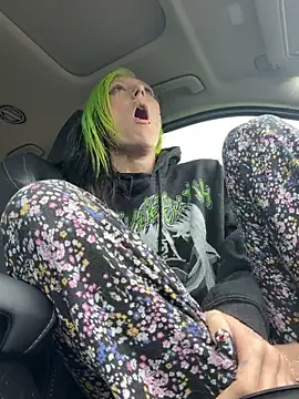 alicewonder09 online show from April 4, 7:09 pm