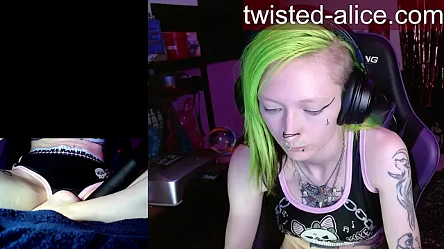 alicewonder09 online show from May 7, 3:33 am