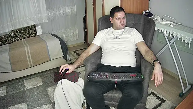 canakbulak00 online show from March 17, 9:13 pm