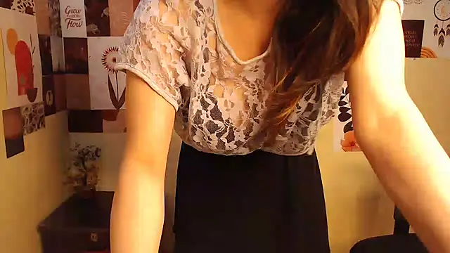   Aashiii online show from February 5, 1:44 pm