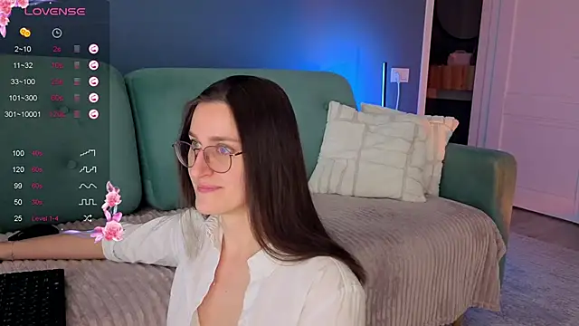 Snapshot of Alexperchik chatting on February 10, 3:33 pm Alexperchik online show from February 10, 3:33 pm