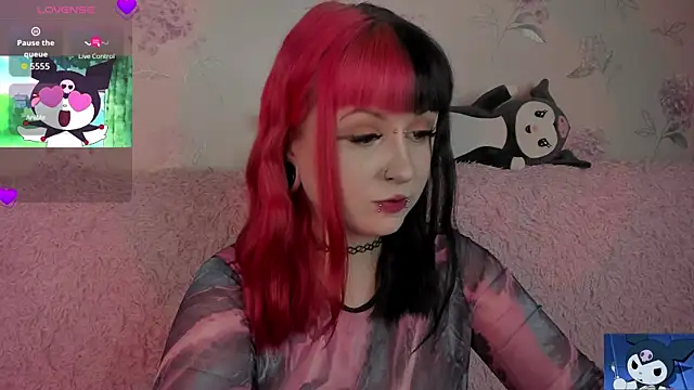 t0riayun0 online show from September 12, 5:13 pm
