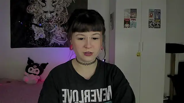 t0riayun0 online show from January 20, 9:22 pm