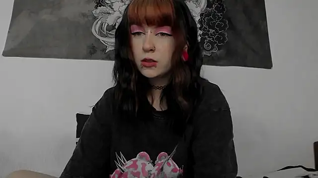 t0riayun0 online show from December 7, 2:14 am
