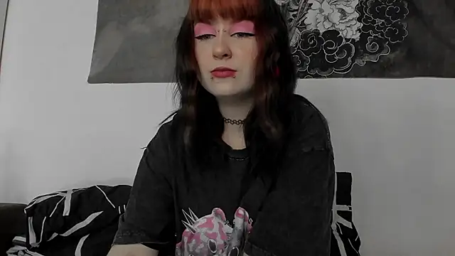 t0riayun0 online show from December 6, 11:08 pm