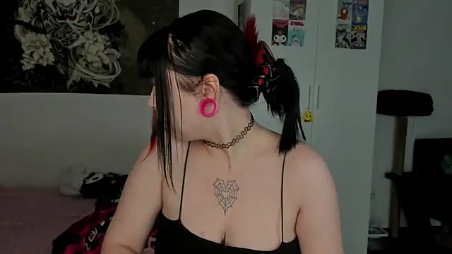 t0riayun0 online show from February 25, 10:53 pm