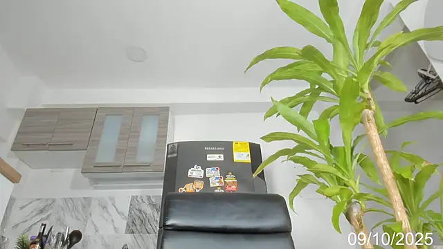 Rose Dowson22 online show from October 9, 11:27 pm