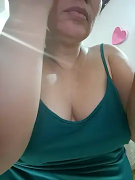 hottplay online show from February 11, 11:15 pm