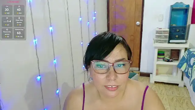 hottplay online show from September 13, 4:07 pm