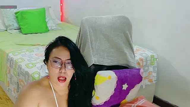 hottplay online show from March 12, 3:49 pm