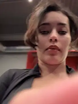 Snapshot of MistressBelleNoire chatting on March 14, 12:21 am MistressBelleNoire online show from March 14, 12:21 am