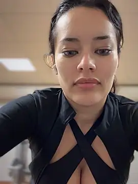 Snapshot of MistressBelleNoire chatting on February 5, 1:37 am MistressBelleNoire online show from February 5, 1:37 am