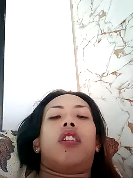 Snapshot of MirabelleNotch chatting on November 14, 5:44 am MirabelleNotch online show from November 14, 5:44 am