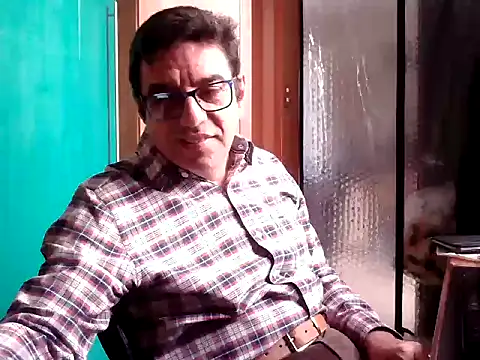 FernandoReuterG online show from October 17, 3:58 pm