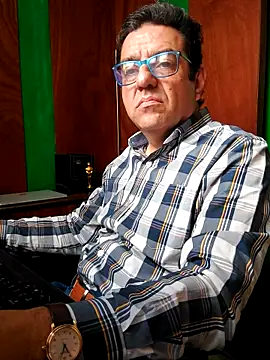 FernandoReuterG online show from December 2, 5:03 pm