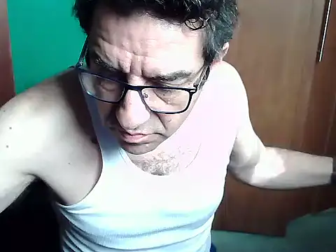 FernandoReuterG online show from October 12, 3:24 pm