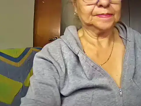 Snapshot of nicoltatiana_ chatting on January 15, 5:08 am nicoltatiana online show from January 15, 5:08 am