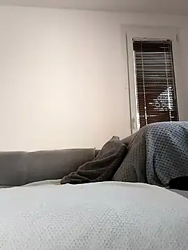 Viola sweet honey online show from April 3, 7:37 am