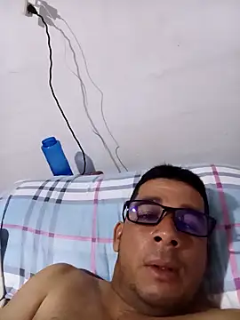 El-reyleon online show from April 28, 6:23 pm